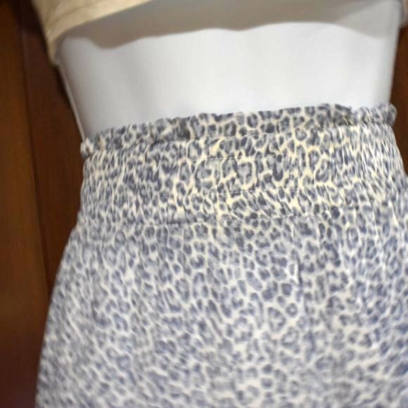 Olivaceous Blue Leopard Tiered Skirt L High Waist Flowy Stretch Boho Trendy - Picture 5 of 13
